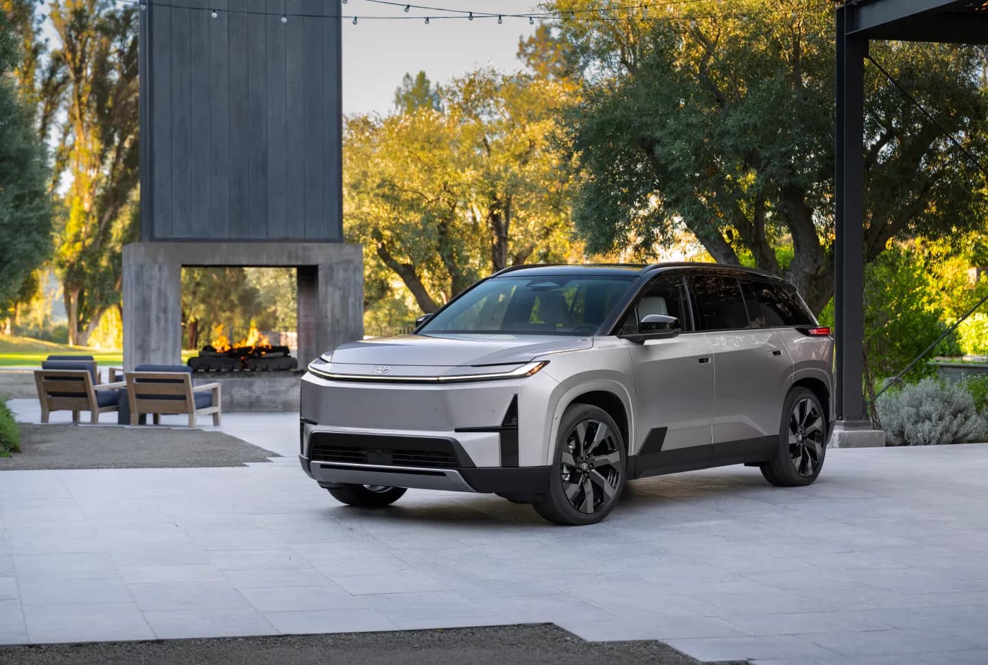 The Toyota Highlander is now a three-row electric SUV with 320 miles of range